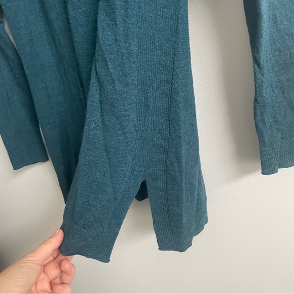 Max Studio 100% Merino Wool Sweater (M) - Picture 3 of 7